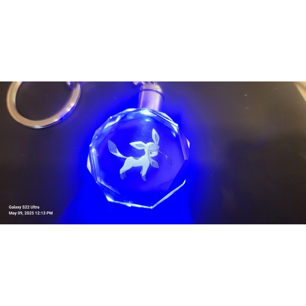 Pokemon Glaceon Crystal Keychain LED Light Up Keyring Anime Charm Gift - Picture 3 of 6